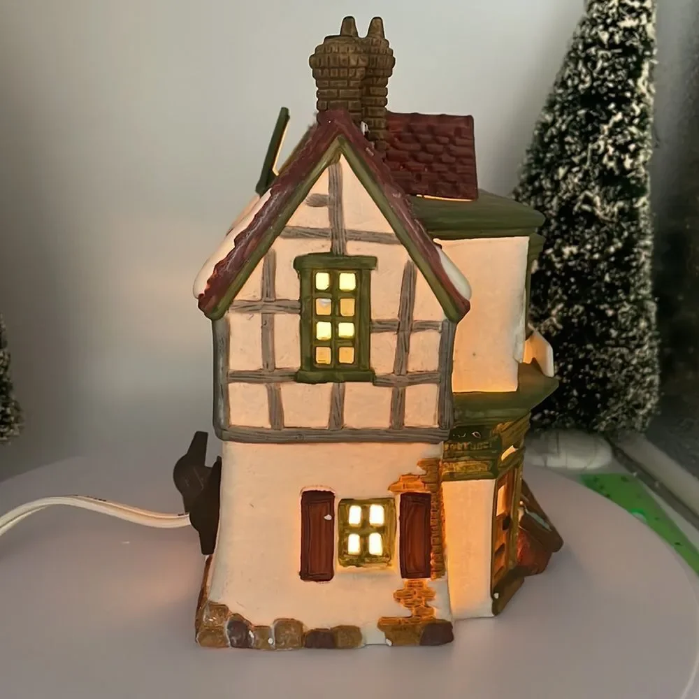 DEPT 56 MERMAID FISH SHOP‎